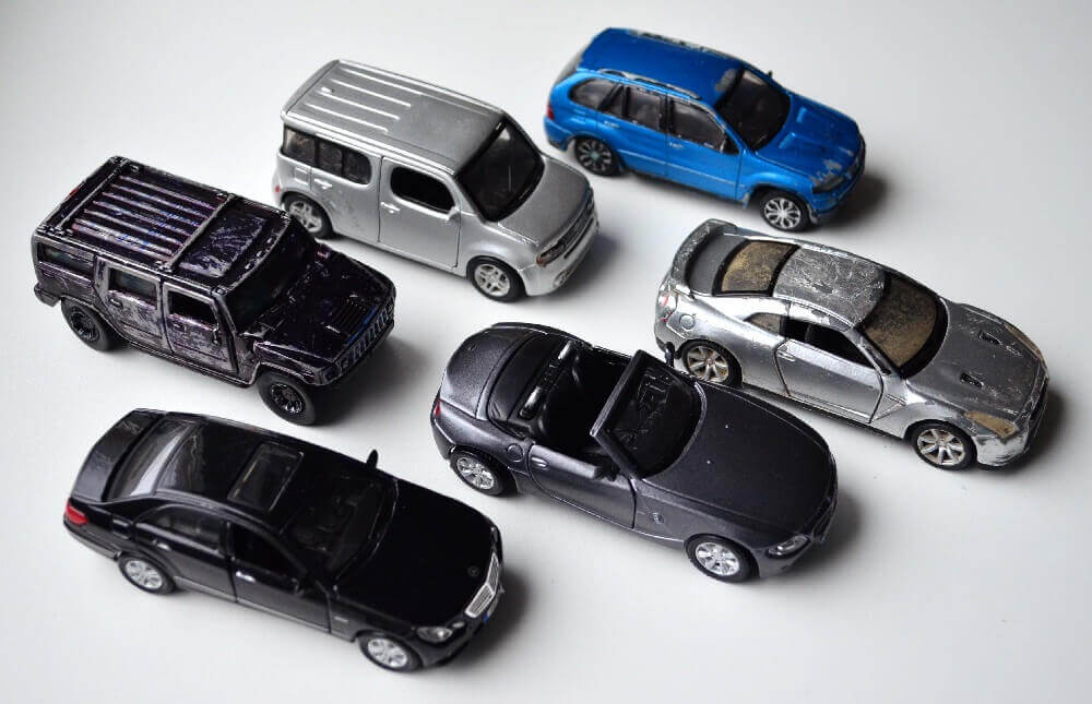 1:43 Diecast and Toy Vehicles